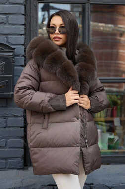 Зимняя пуховая куртка Vivilona с натуральным мехом