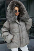 Теплый зимний пуховик с мехом