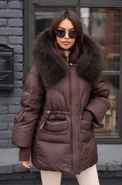 Стильный пуховик Pang Million с енотом на капюшоне