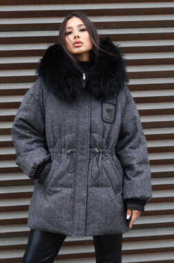 Оверсайз пуховик Pang Million с объемным мехом енота